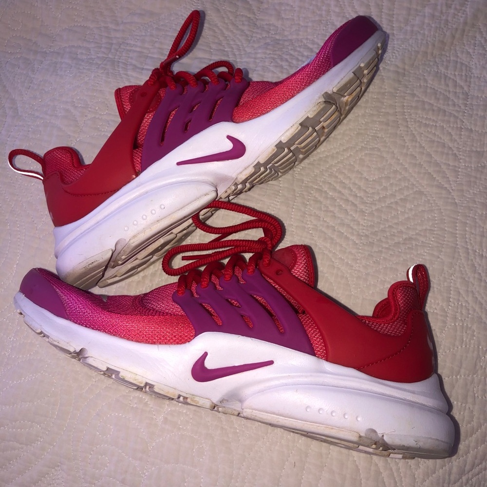 GREAT CONDITION NIKE AIR PRESTO SNEAKERS SZ 11 WMS